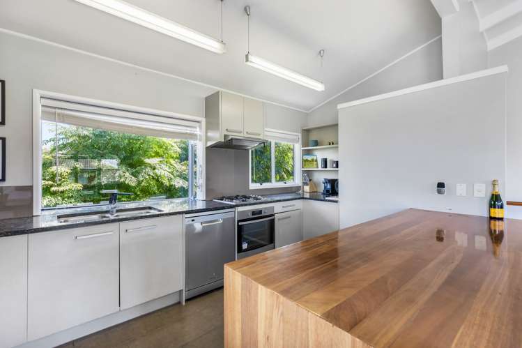 1/24 Colmar Road Mellons Bay_3