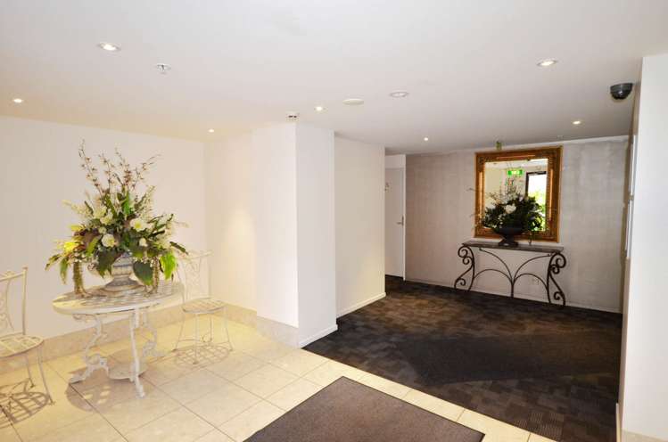 2e/23 Emily Place Auckland Central_1