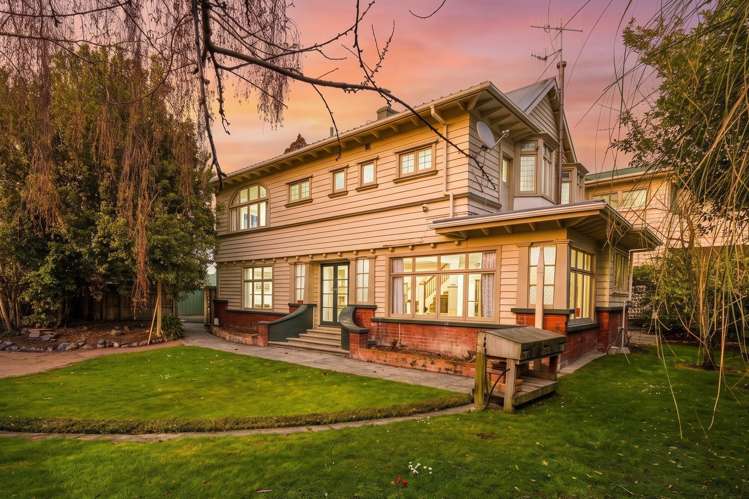 7 Pines Court Feilding_24