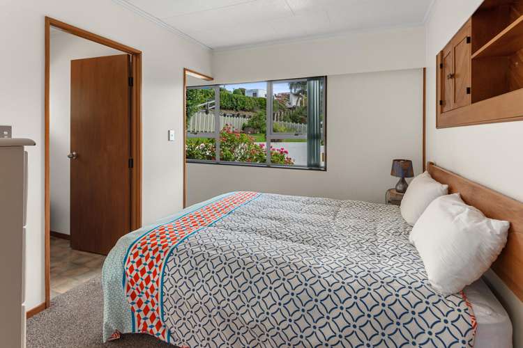 296 Beach Road Onerahi_11