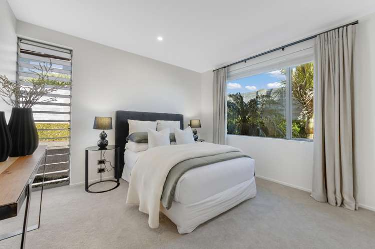 2/42 Bramley Drive Farm Cove_21