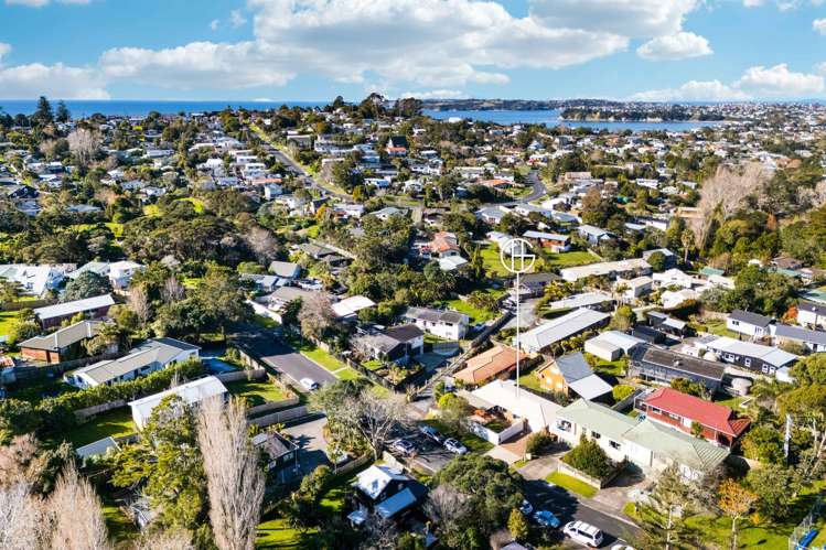 5 Shadon Place Stanmore Bay_11
