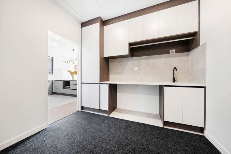 74 Puwha Street Massey_12