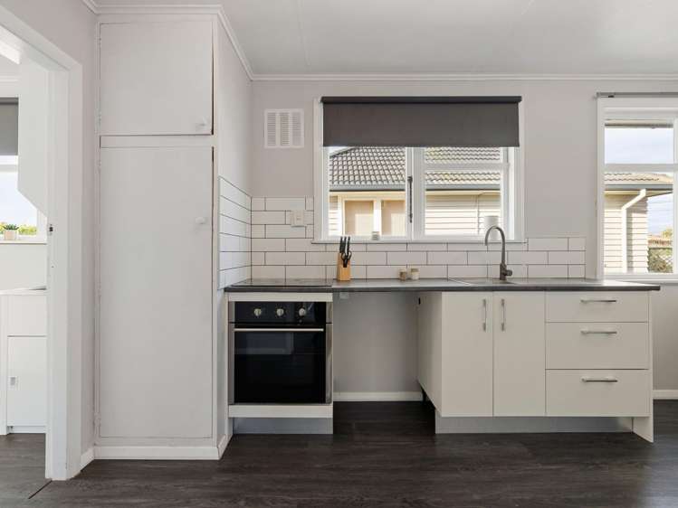 2 Yeats Crescent Fairfield_13