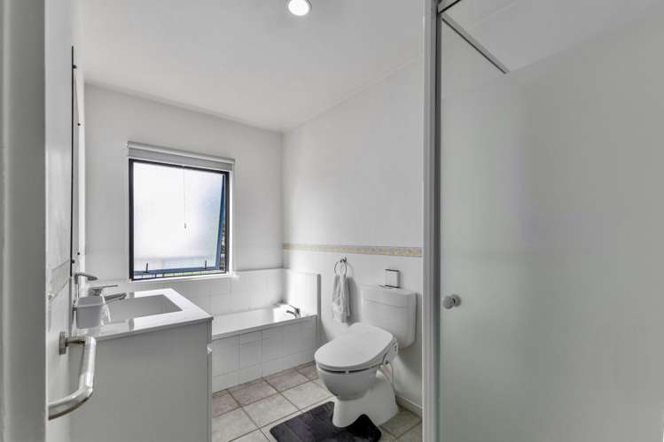 4/71 Fernhill Way Oteha_12