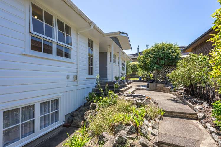 42 Tui Road Raumati Beach_22