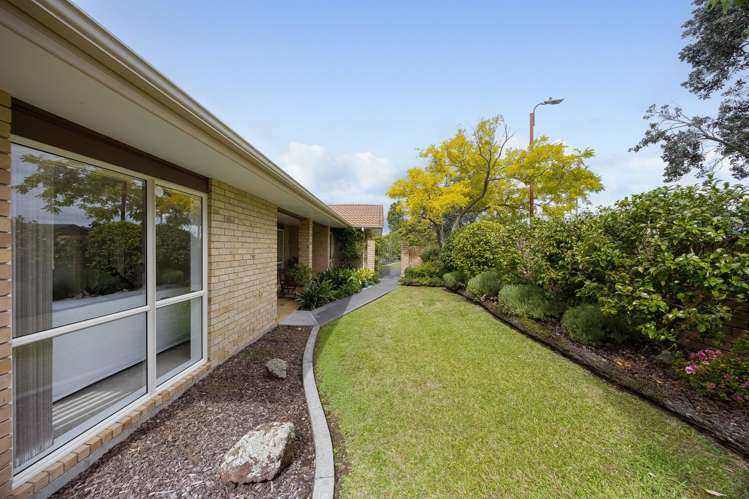 2 Jubaea Place Henderson_26