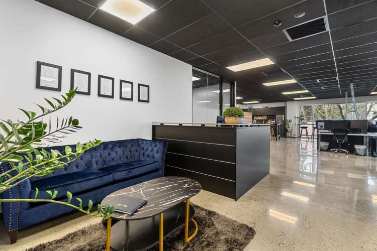 678 Victoria Street Hamilton Central_1