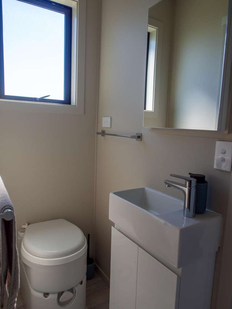 19 Monkey Island Road Orepuki_12