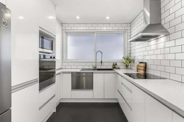 200 Godley Road Titirangi_3