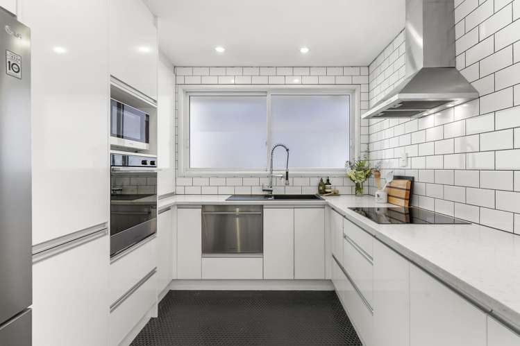200 Godley Road Titirangi_2