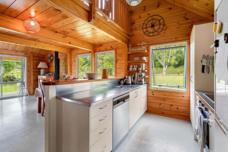 70 Waihora Road Riversdale Beach_4