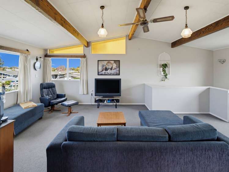 63 Lanark Crescent Tamatea_15