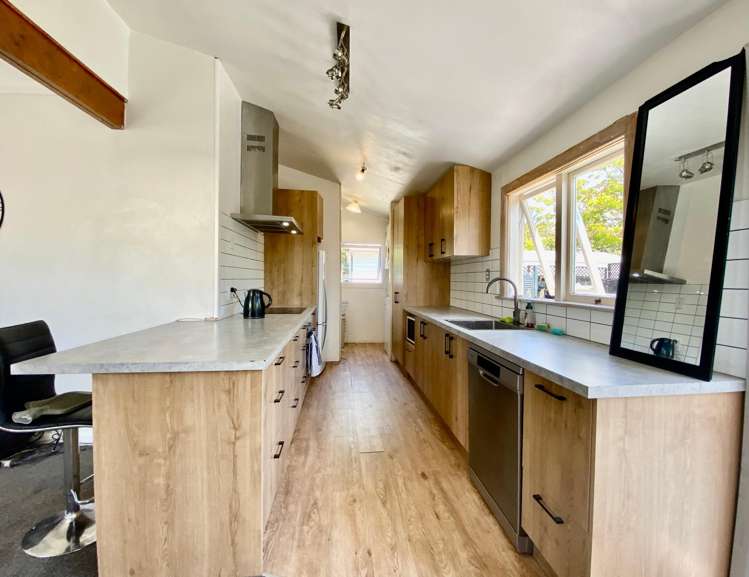  79 Mackworth Street Woolston_3