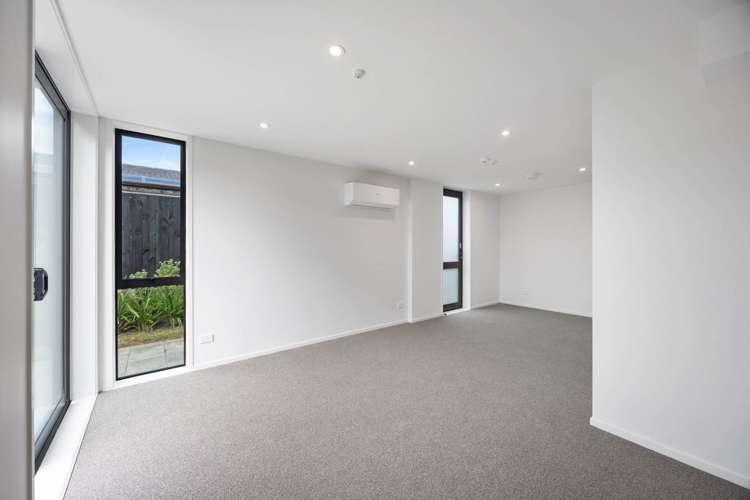 1/16 Treasure Lane Te Atatu South_3