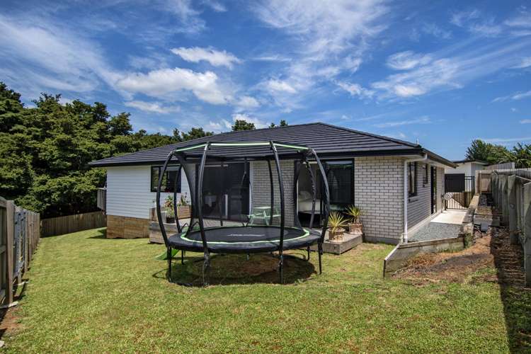 62 Pebble Beach Boulevard Te Kamo_2