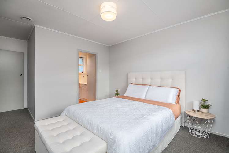 45 Victory Crescent Tawa_11