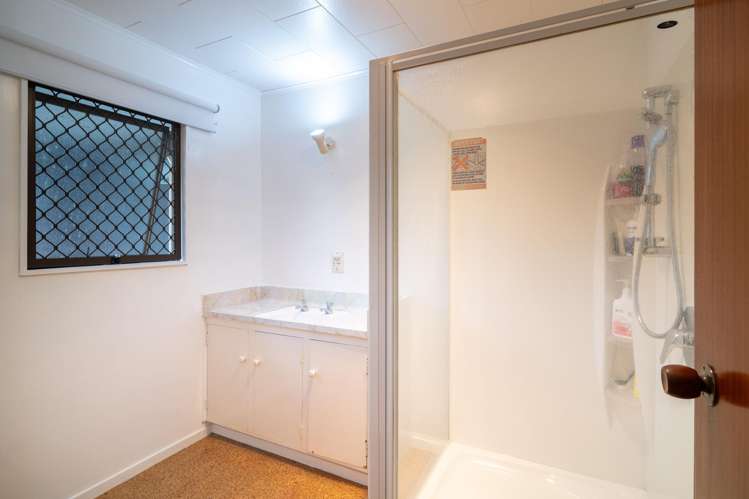 17 Walton Place Flaxmere_9