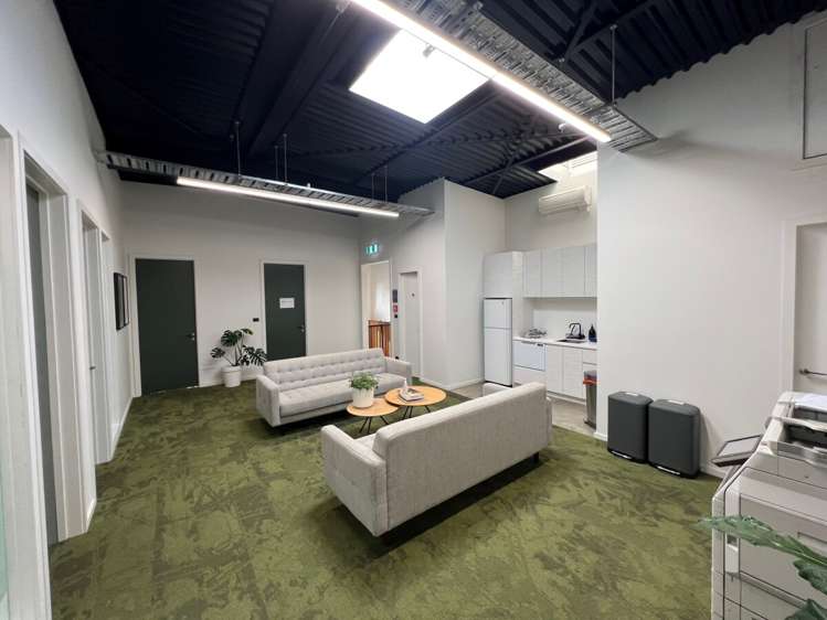 209 Queen Street East Hastings Central_5