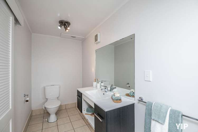 44 Colchester Crescent Newlands_25