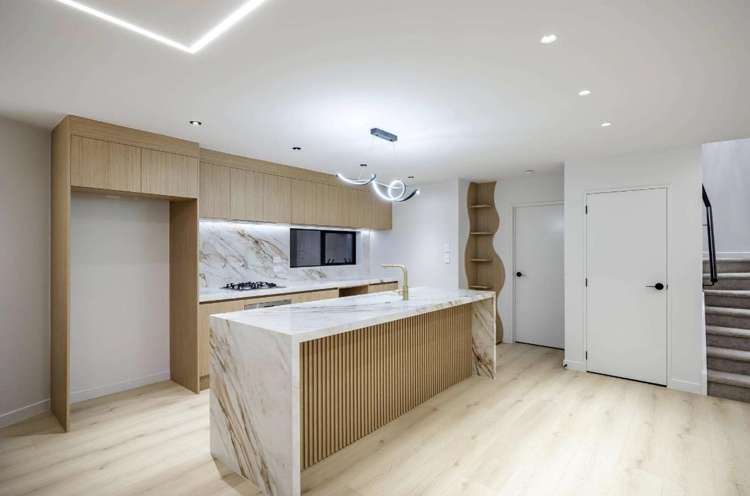 2/59 Howe Street_3