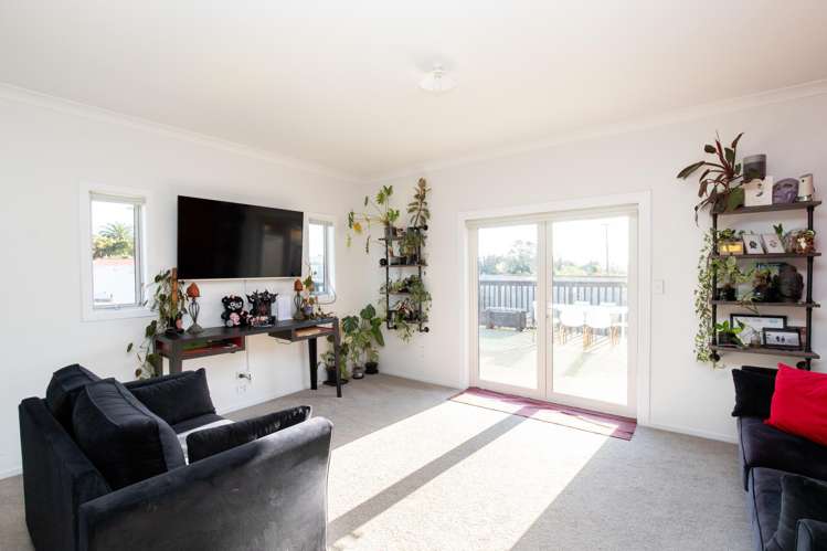 8 Fernleigh Street Kerepehi_7