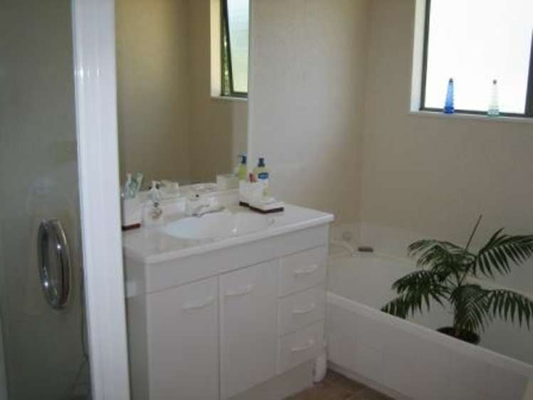 1217 Hikuai Settlement Road Pauanui_5