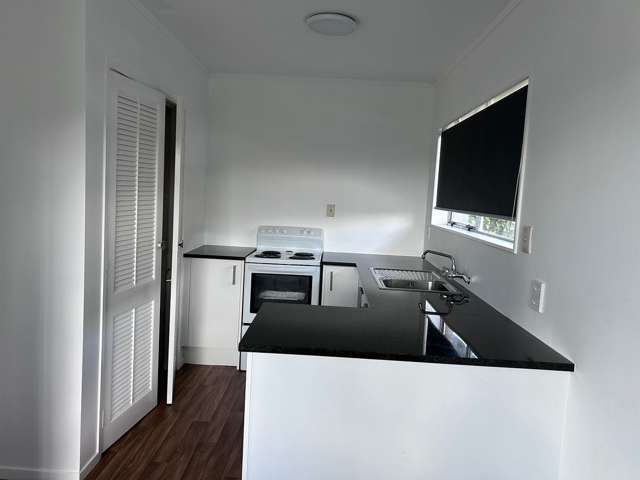 1/361 Wairau Road Totara Vale_4