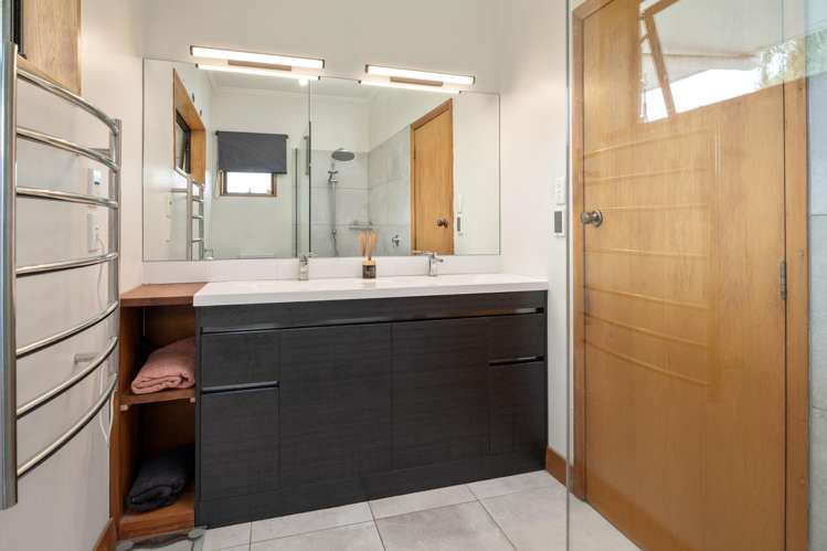 99 Dillons Point Road Islington_20