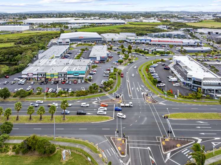 23/2 Bishop Dunn Place Botany Downs_16