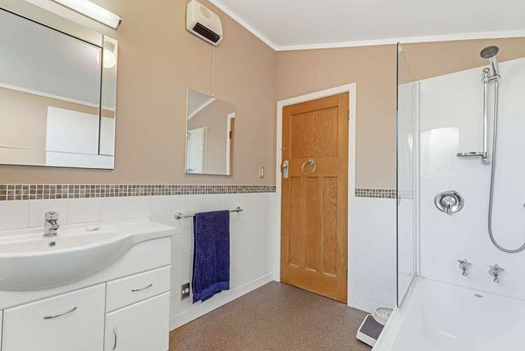 24 Wairere Road Bastia Hill_23