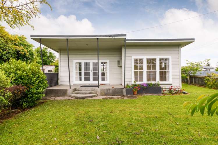 24 Main Street Marton_12