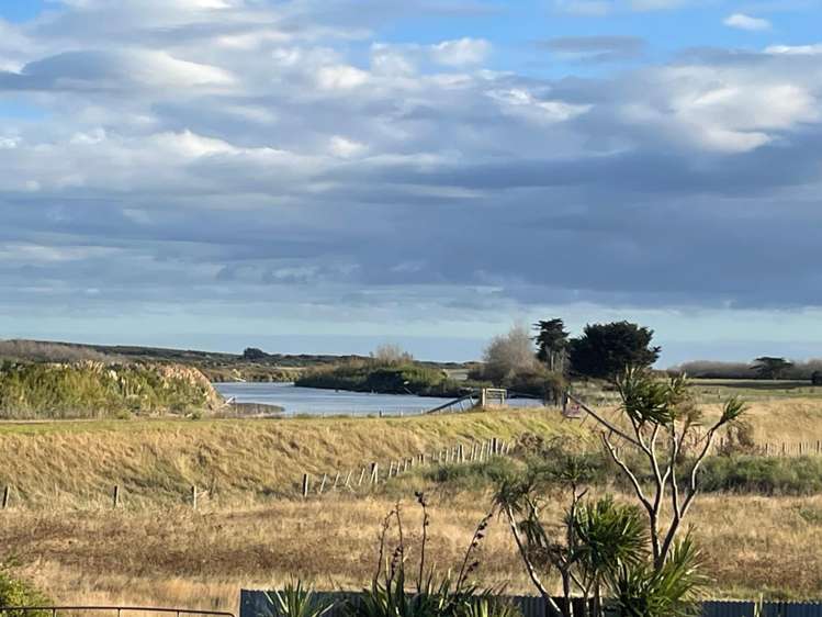  1921 Parewanui Road Tangimoana_15