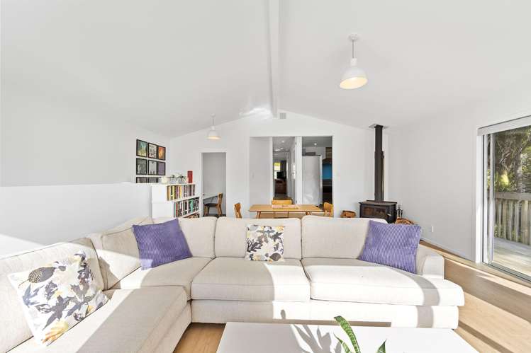 188 Motutara Road Muriwai_18