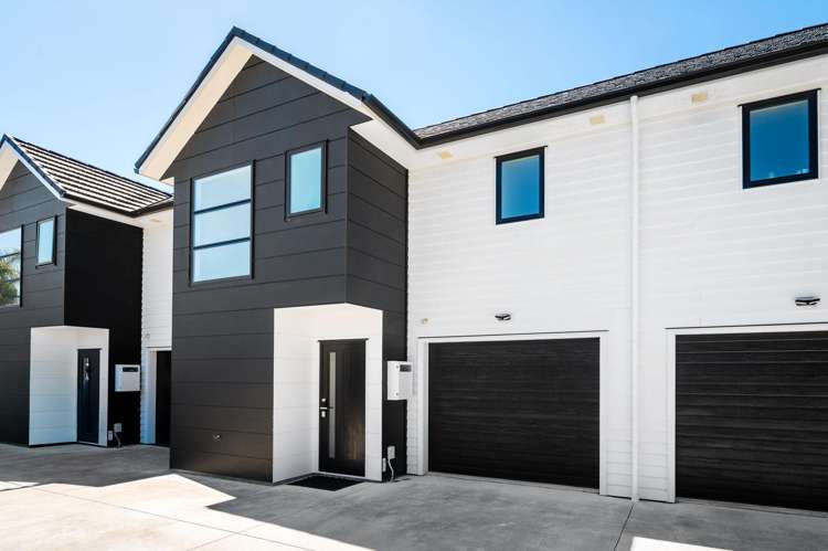 2/19 Dowding Street_0