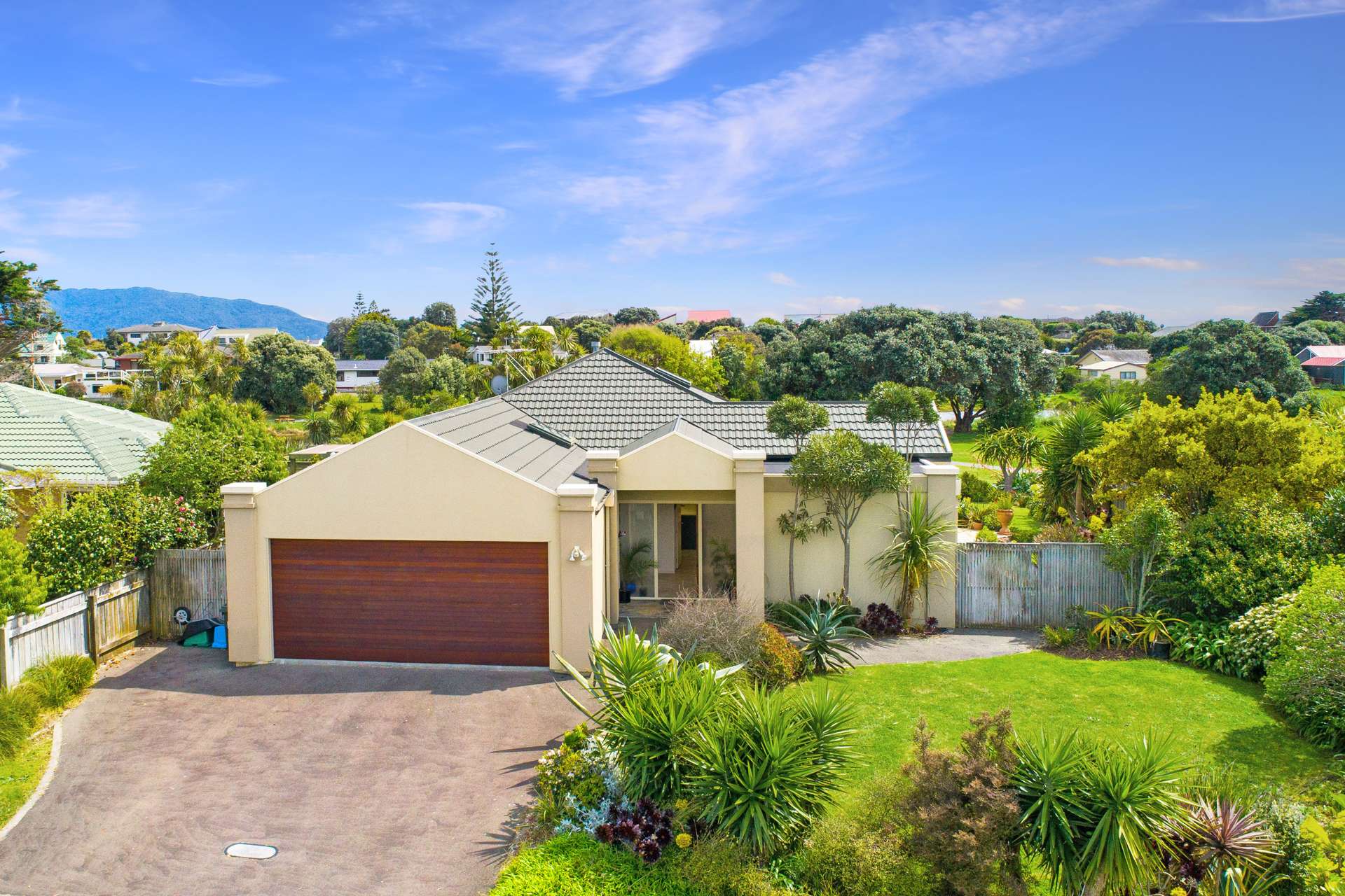 17 Barrett Drive Waikanae Beach_0