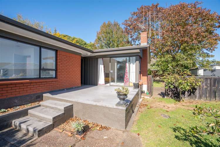 59 Resthill Crescent Glenview_18