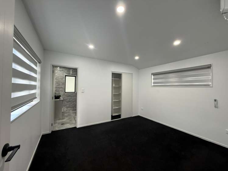 B/20 Castleford Street Green Bay_5