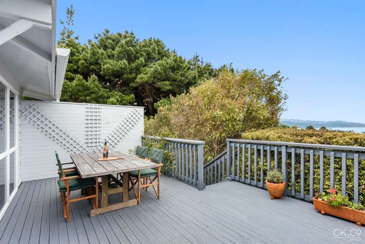 224 Dowse Drive Maungaraki_16