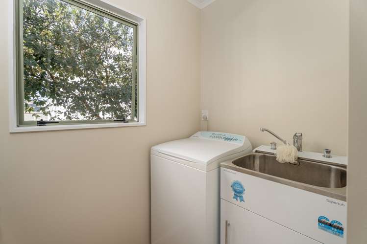 42 Banks Street Cooks Beach_19