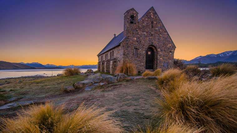 021219splA-church-by-Lake-Tekapo-in-New-Zealand