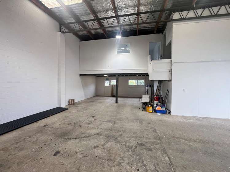B/30 Barrys Point Road Takapuna_2