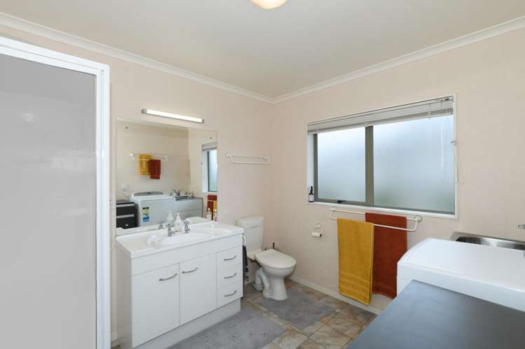 53 Stableford Drive Pyes Pa_22