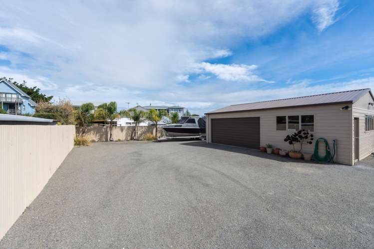 8 Roore Street Foxton Beach_7