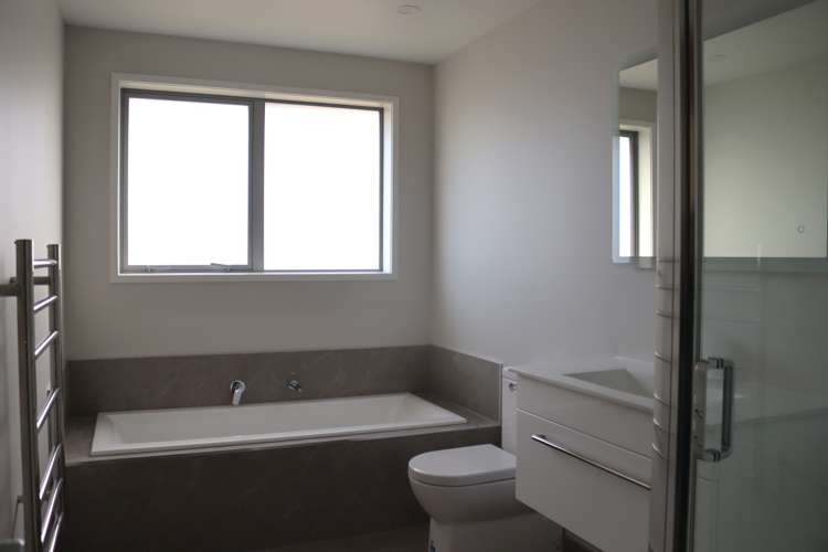 65 Leathem Crescent Pokeno_10