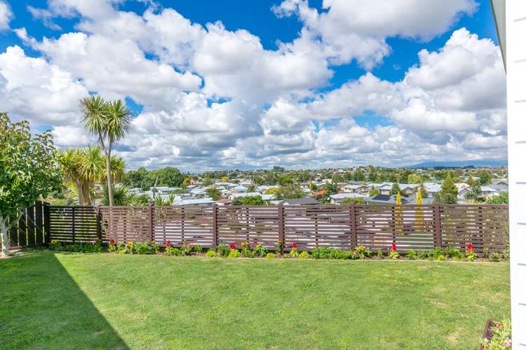 43 Baverstock Road Nawton_18