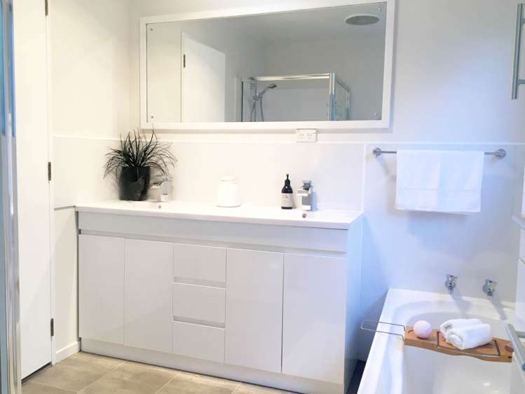 65 Saint Annes Crescent Wattle Downs_15