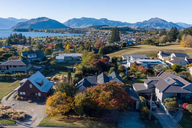 8 Kennedy Crescent Wanaka_1