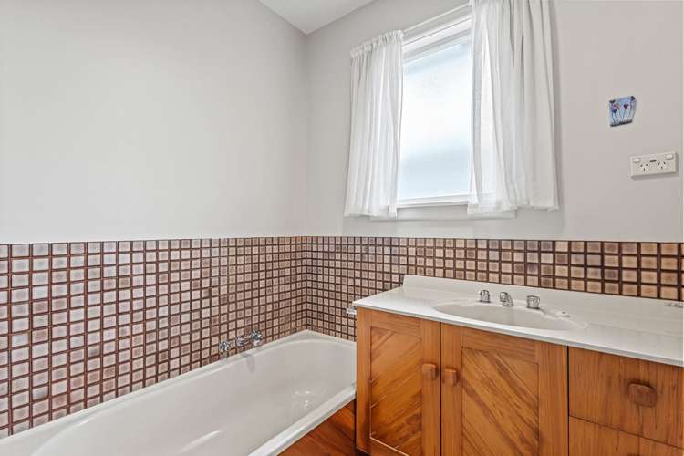 52 Charlcott Street Burnside_14