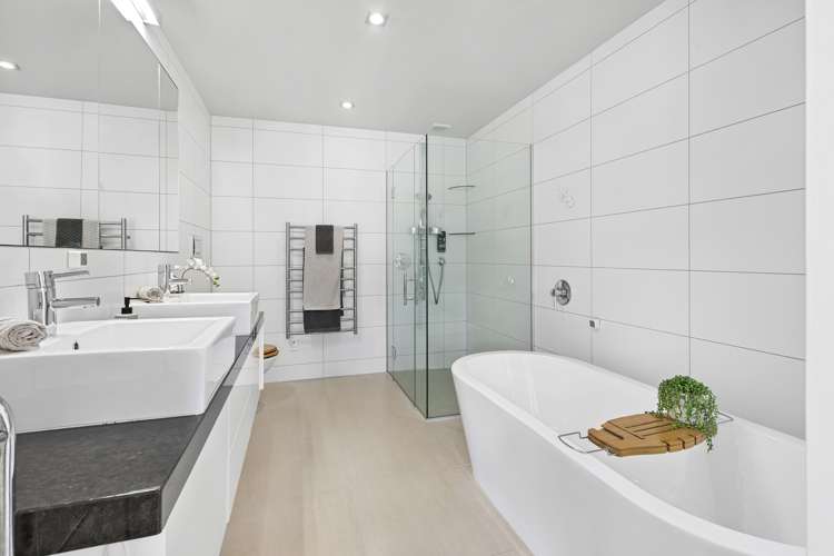 12a Military Road Boulcott_13